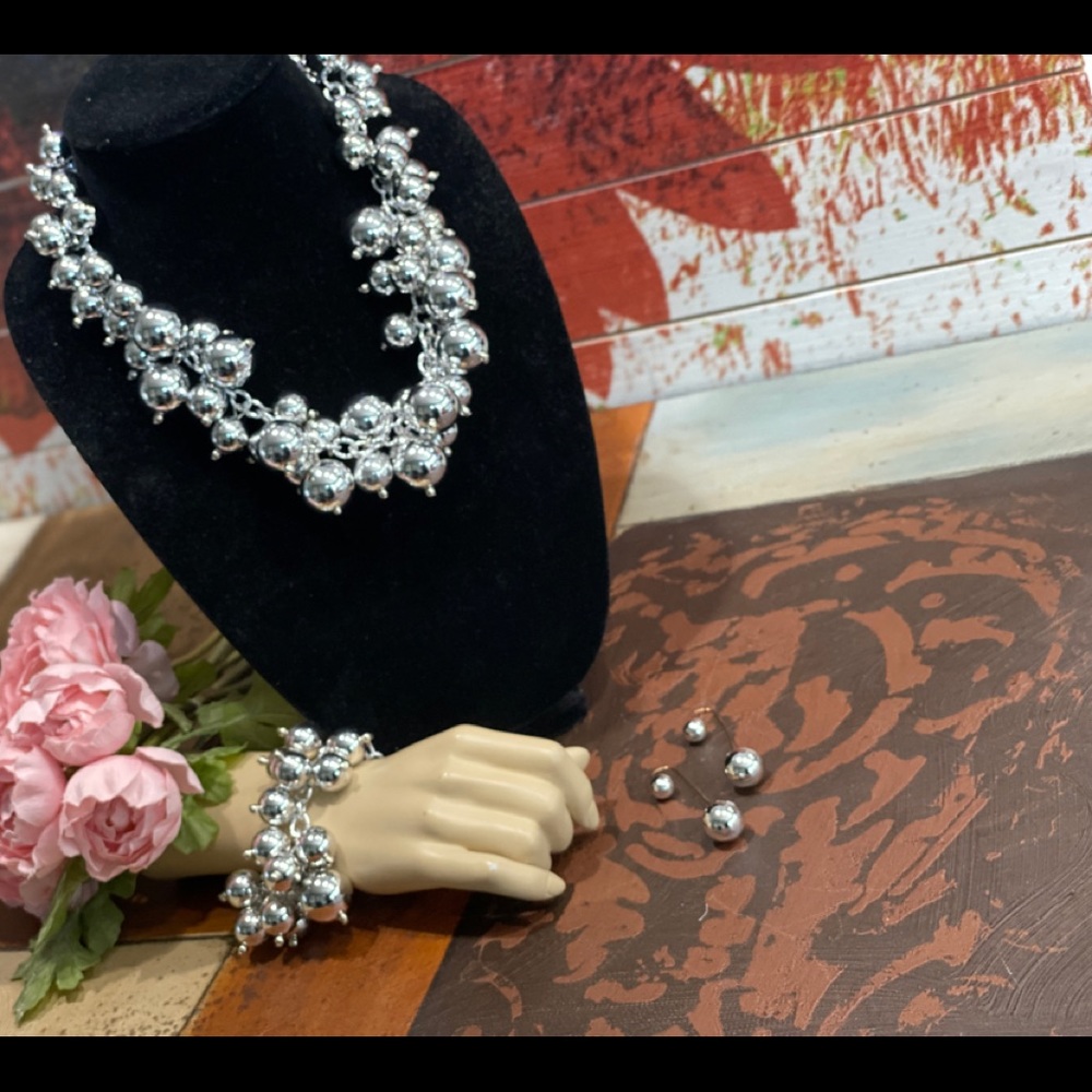 Chunky Beaded Cluster Jewelry Set Silver Sphere